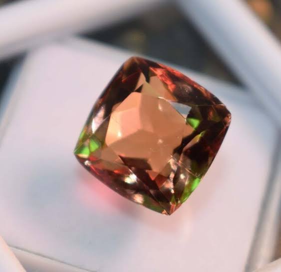Zultanite 